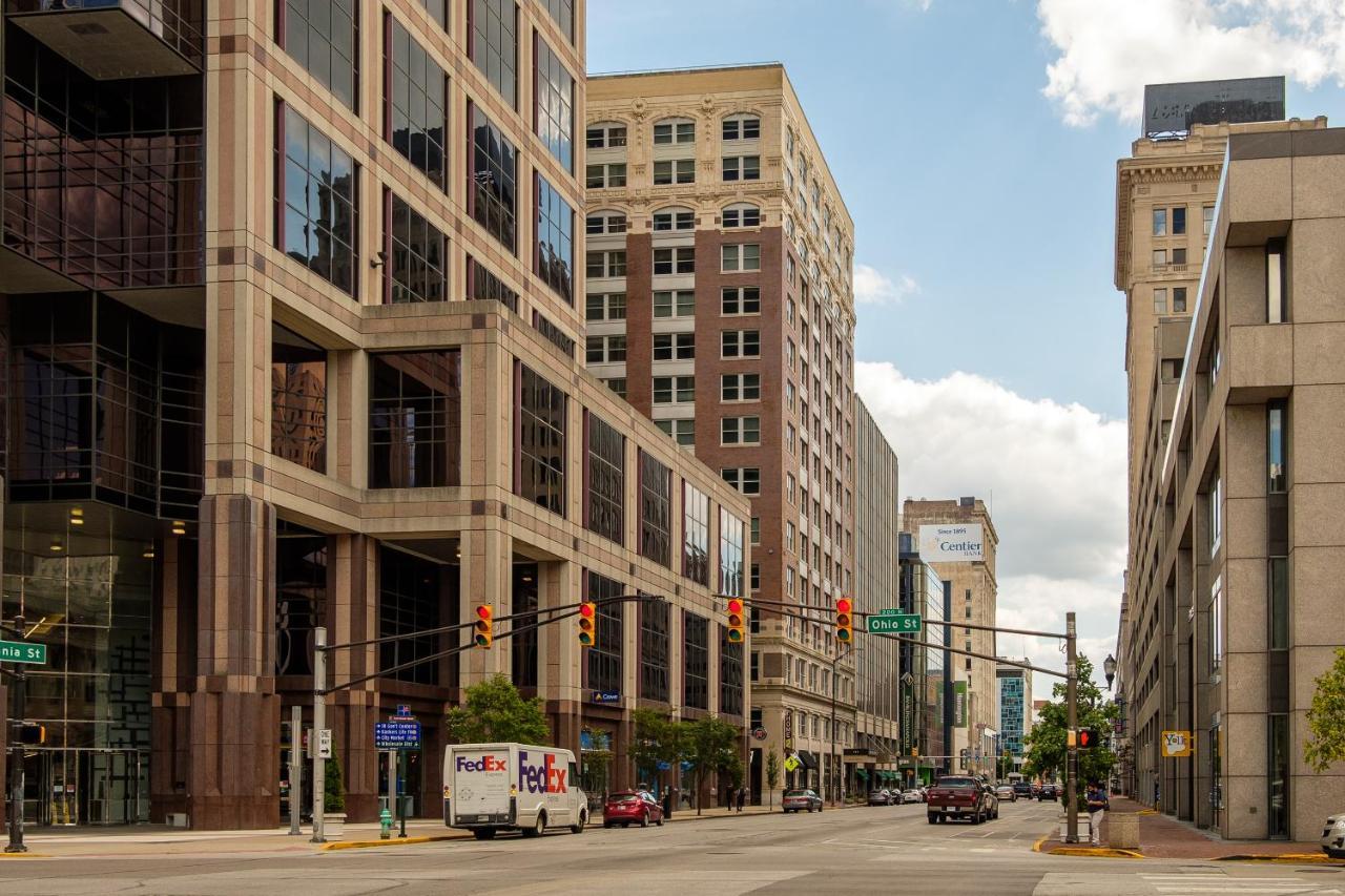 Frontdesk Penn Street Tower Apts Downtown Indy Lejlighed Indianapolis Eksteriør billede